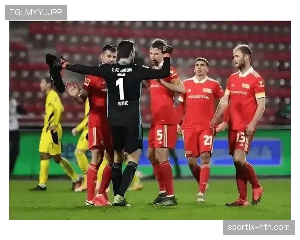 门兴高压逼抢引爆精彩对决，团队协作彰显战术威力