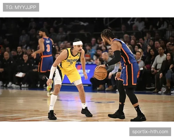 卡里姆·阿布杜尔-贾巴尔挡拆创造高效得分 引领球队内线攻防转换