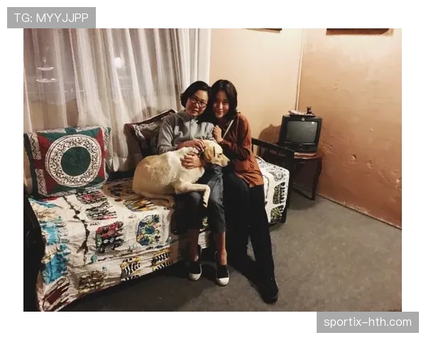 颜骏凌下班像个邻居？别闹，上车那瞬间我钱包默默关机