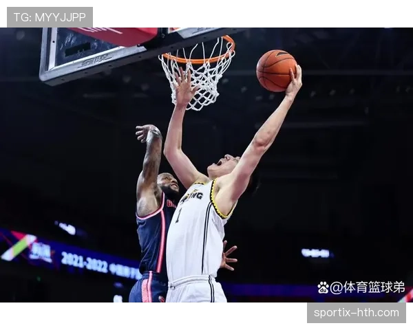 佩科维奇内线冲击提升球队篮板率明显拉开与替补差距