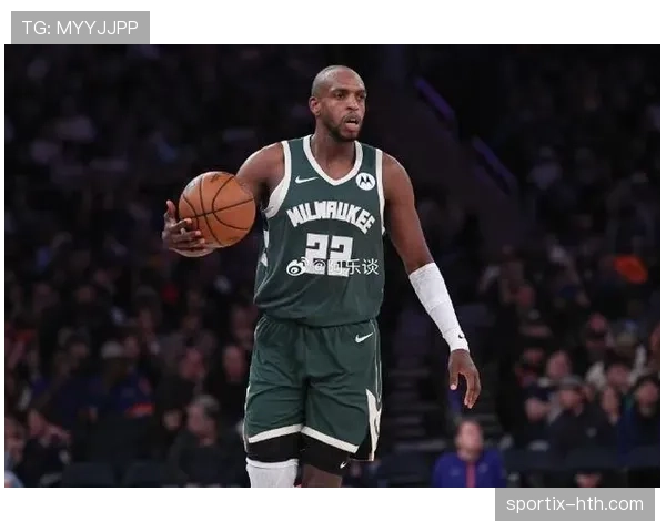 米德尔顿无球跑动效率提升，拉开雄鹿外线空间